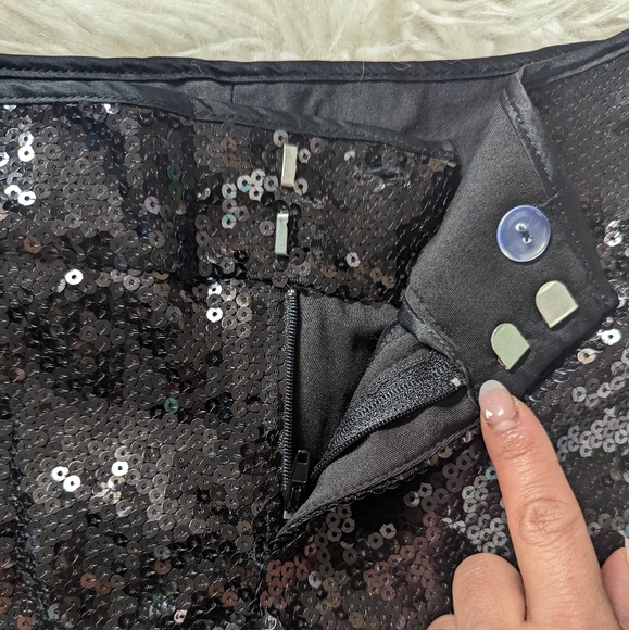 Forever 21 Black Sequins Shorts Size XS - Picture 6 of 6